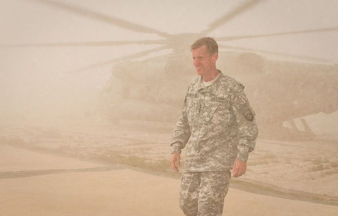 U.S._General_Stanley_McChrystal,_commander_of_International_Security_Assistance_Force_and_U.S._Forces-Afghanistan_arrives_at_Combat_Outpost_Sharp_in_April_2010