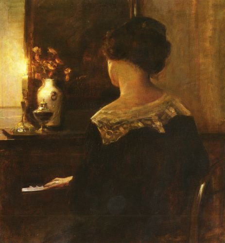 A-lady-playing-the-piano_Holsoe
