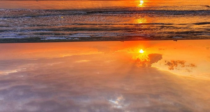 Sunrise_in_Trincomalee