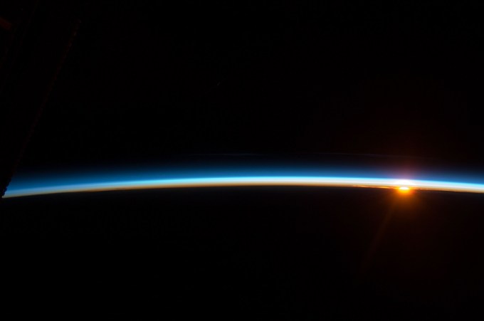 ISS022-E-50452_-_View_of_the_Indian_Ocean